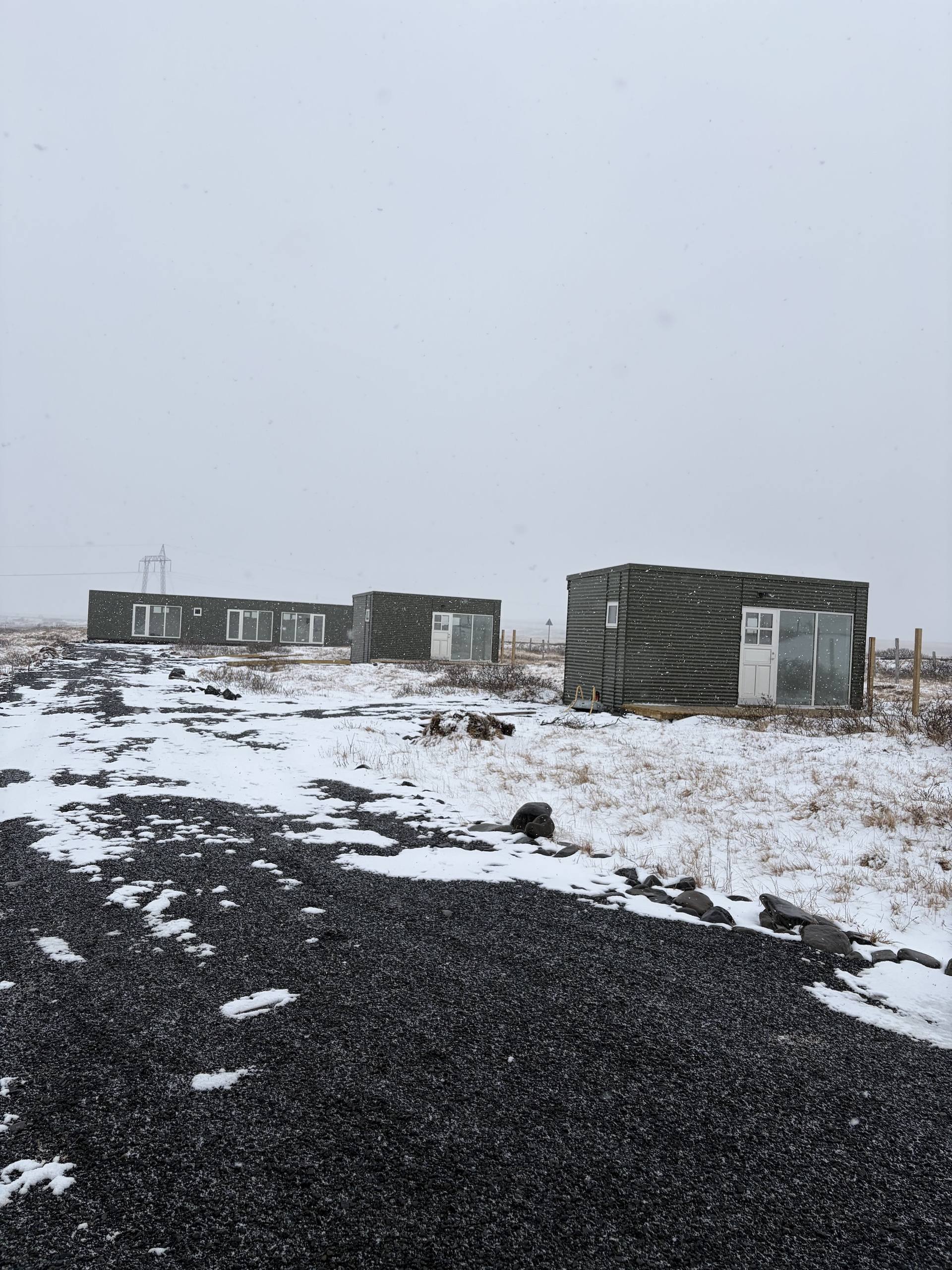 Húsin í fyrsta snjónum